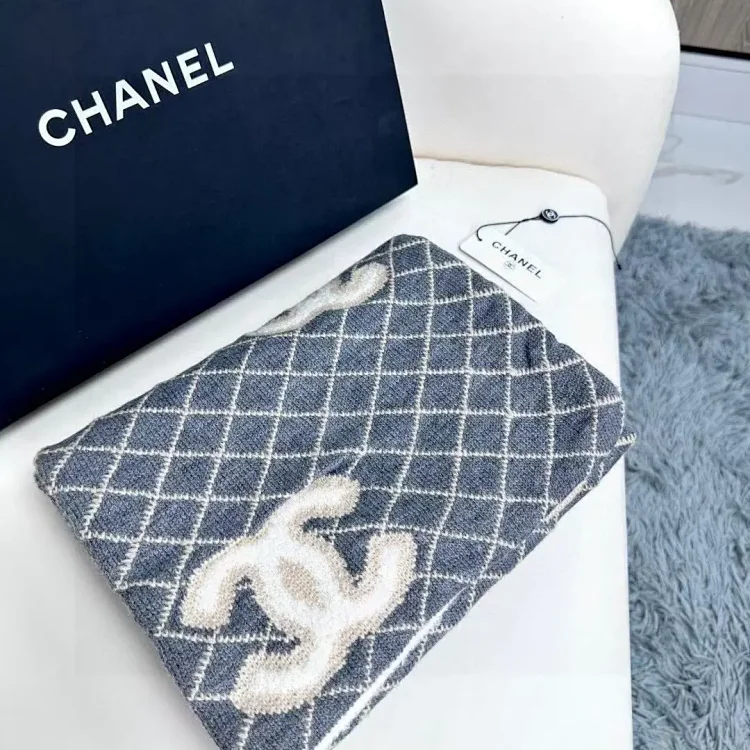 Chanel pure wool scarf