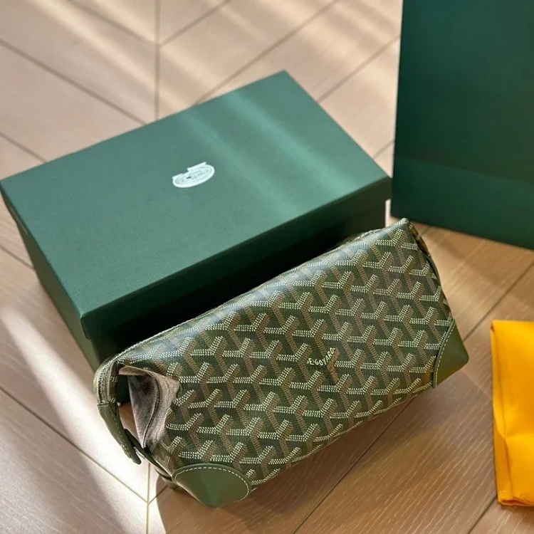 goyard Toiletry bag