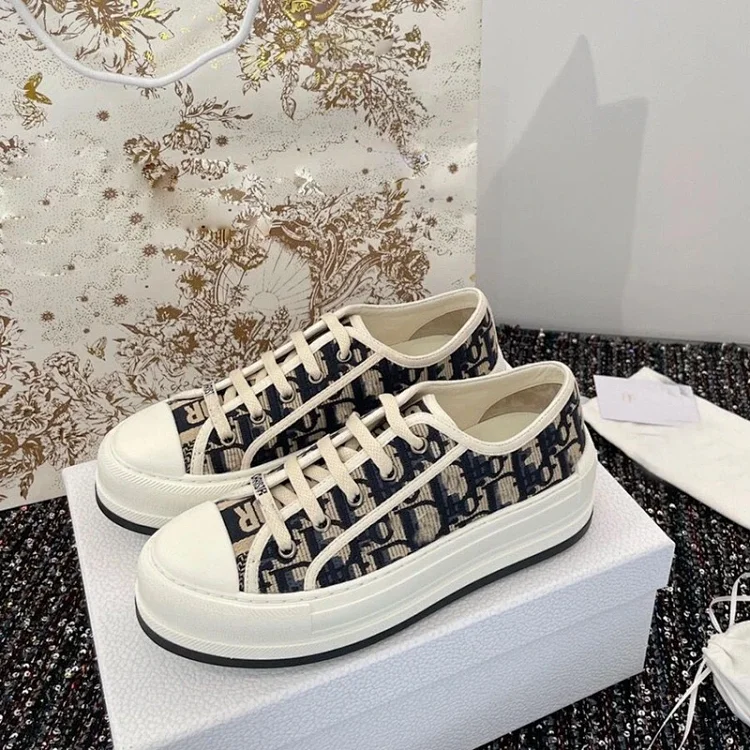 Dior Embroidered white shoes