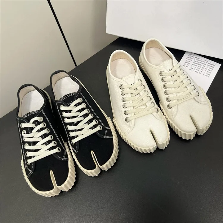 Margiela Split-toe canvas shoes