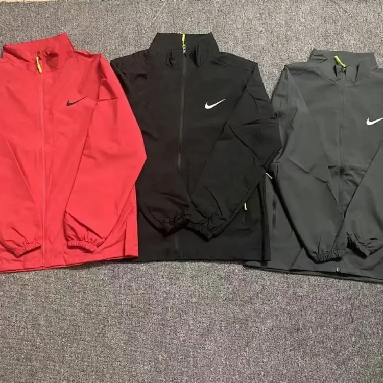 Nike Windproof and sun-protective jacket