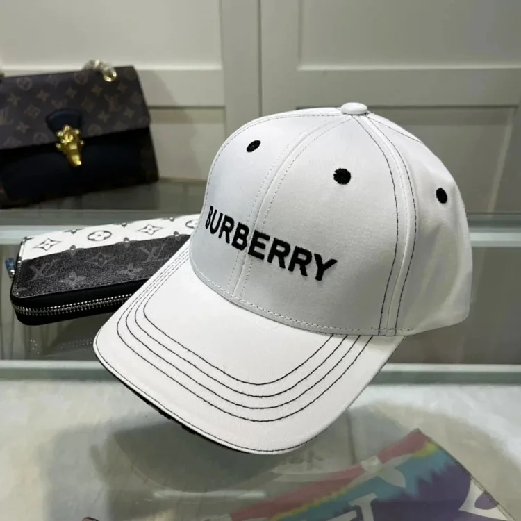 BURBERRY HAT