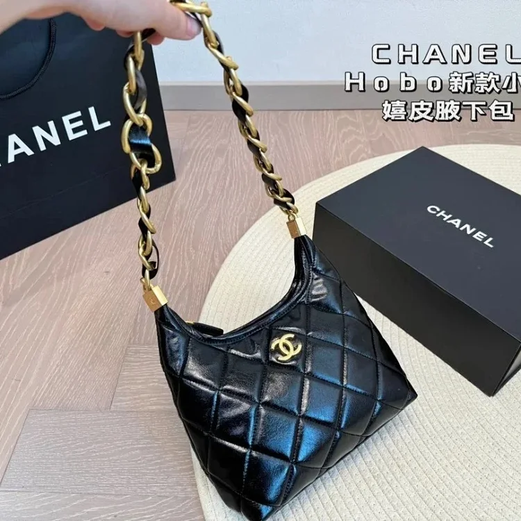 CHANEL MESSENGER BAG