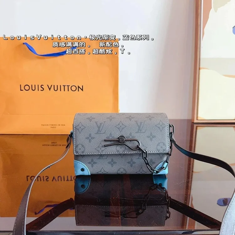 LOUIS VUITTON MESSENGER BAG